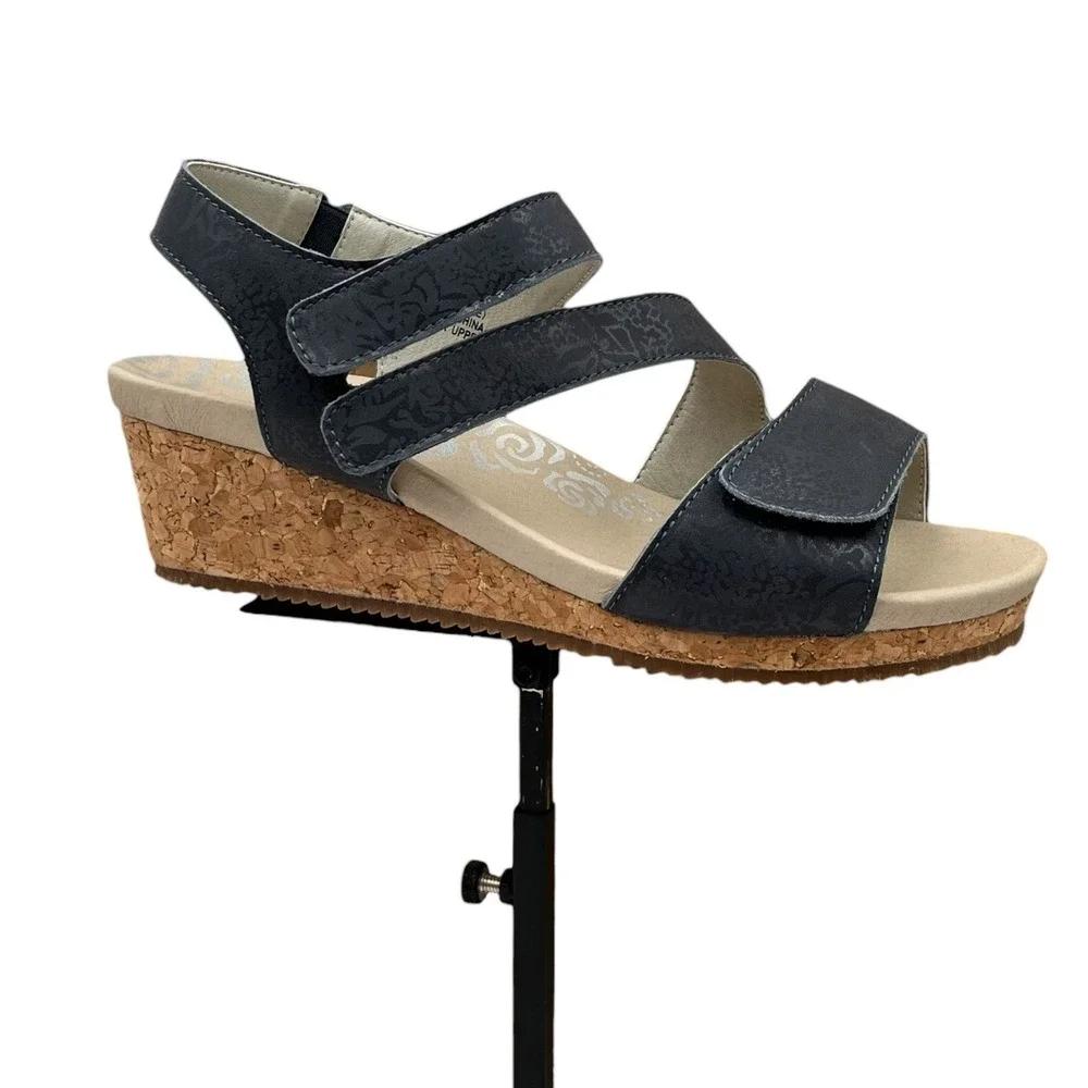 Propet Women's Millie Wedge Leather Sandal Size 9.5 WIDE WIDTH Navy Blue Tan - Picture 1 of 12